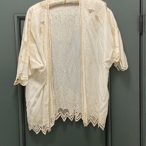 Cream Lace-Trim Open-Front rayon Tunic & matching skirt; see measurements